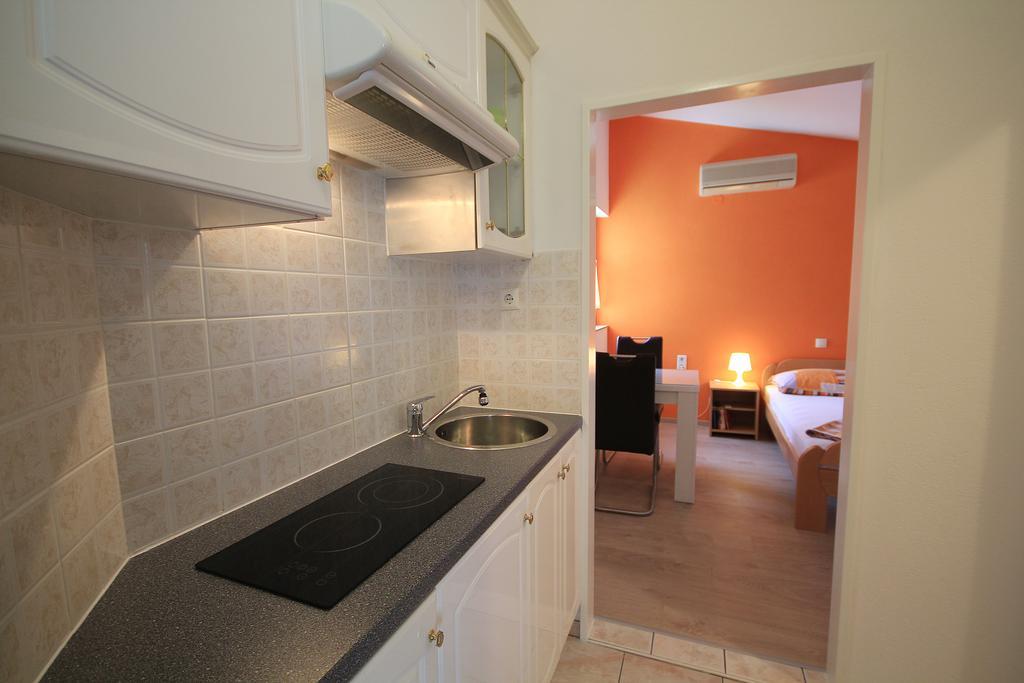 מאקרסקה Apartment Vucic מראה חיצוני תמונה